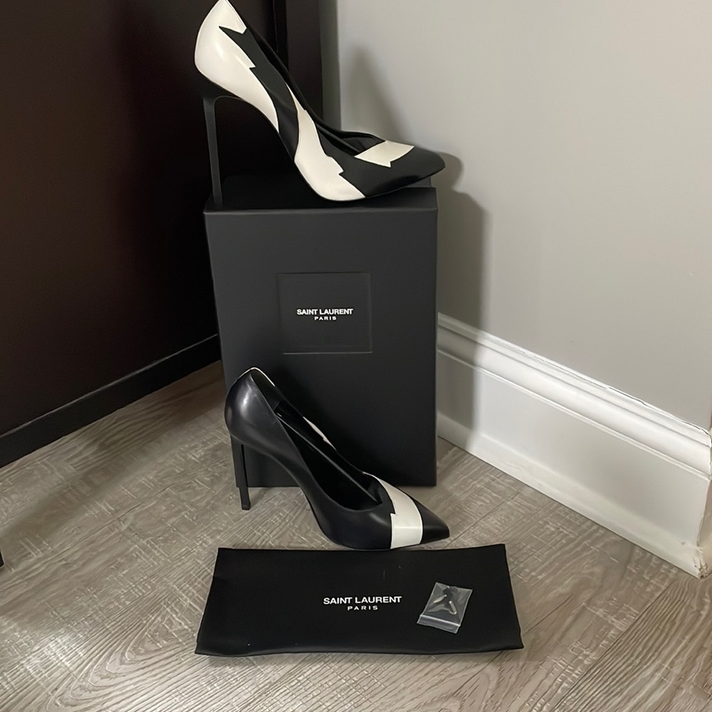 Saint Laurent Black & White Graphic Stiletto Heels, NIB, $875 Retail!